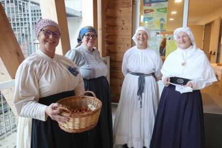10 MEDNARODNI FOLKLORNI FESTIVAL KD RAKEK 01 FOTO LJUBO VUKELIČ